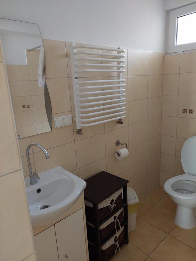 Pokoje I Domki Nadmorskie - Bajkowa Mierzeja Stegna  Buitenkant foto