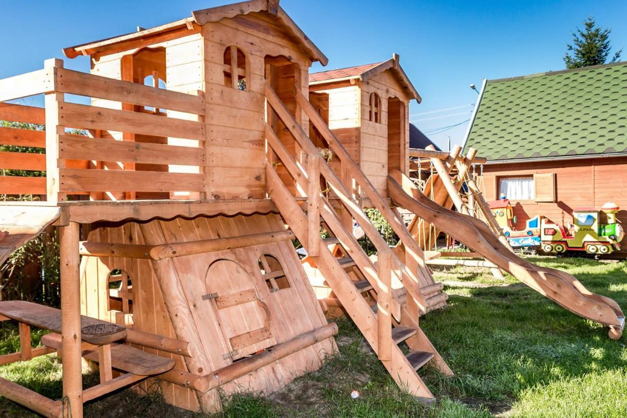 Pokoje I Domki Nadmorskie - Bajkowa Mierzeja Stegna  Buitenkant foto