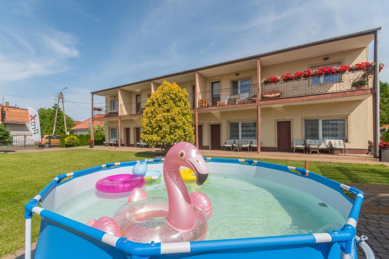 Pokoje I Domki Nadmorskie - Bajkowa Mierzeja Stegna  Buitenkant foto